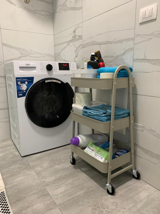 Lovely 1-Bedroom Condo In Tirana Wifi-Netflix-Ac Exteriör bild