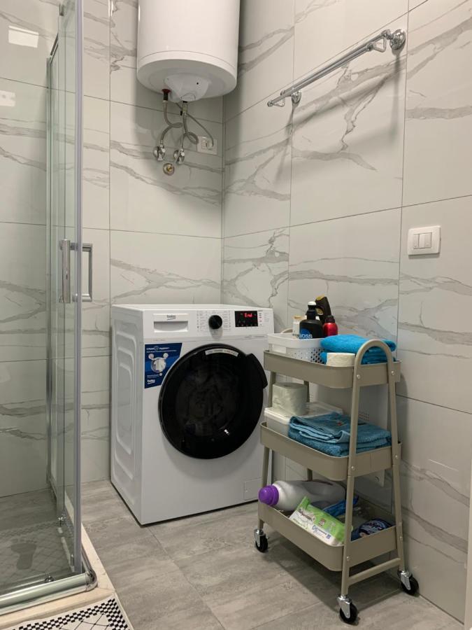 Lovely 1-Bedroom Condo In Tirana Wifi-Netflix-Ac Exteriör bild